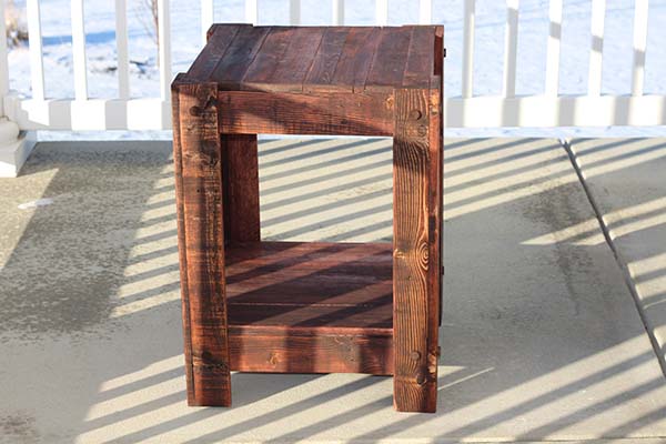 Pallet End Table